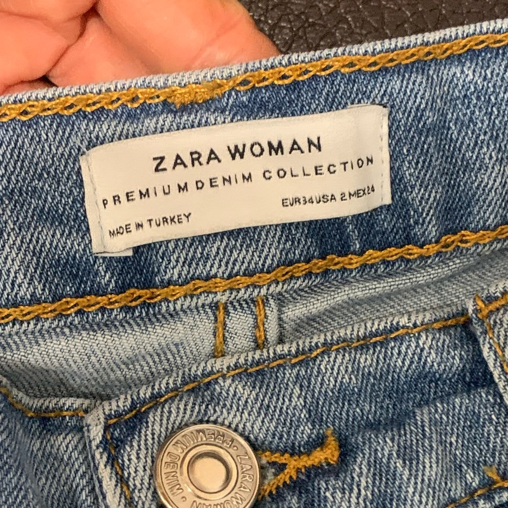 ZARA Ripped Jeans - Picture 5 of 5